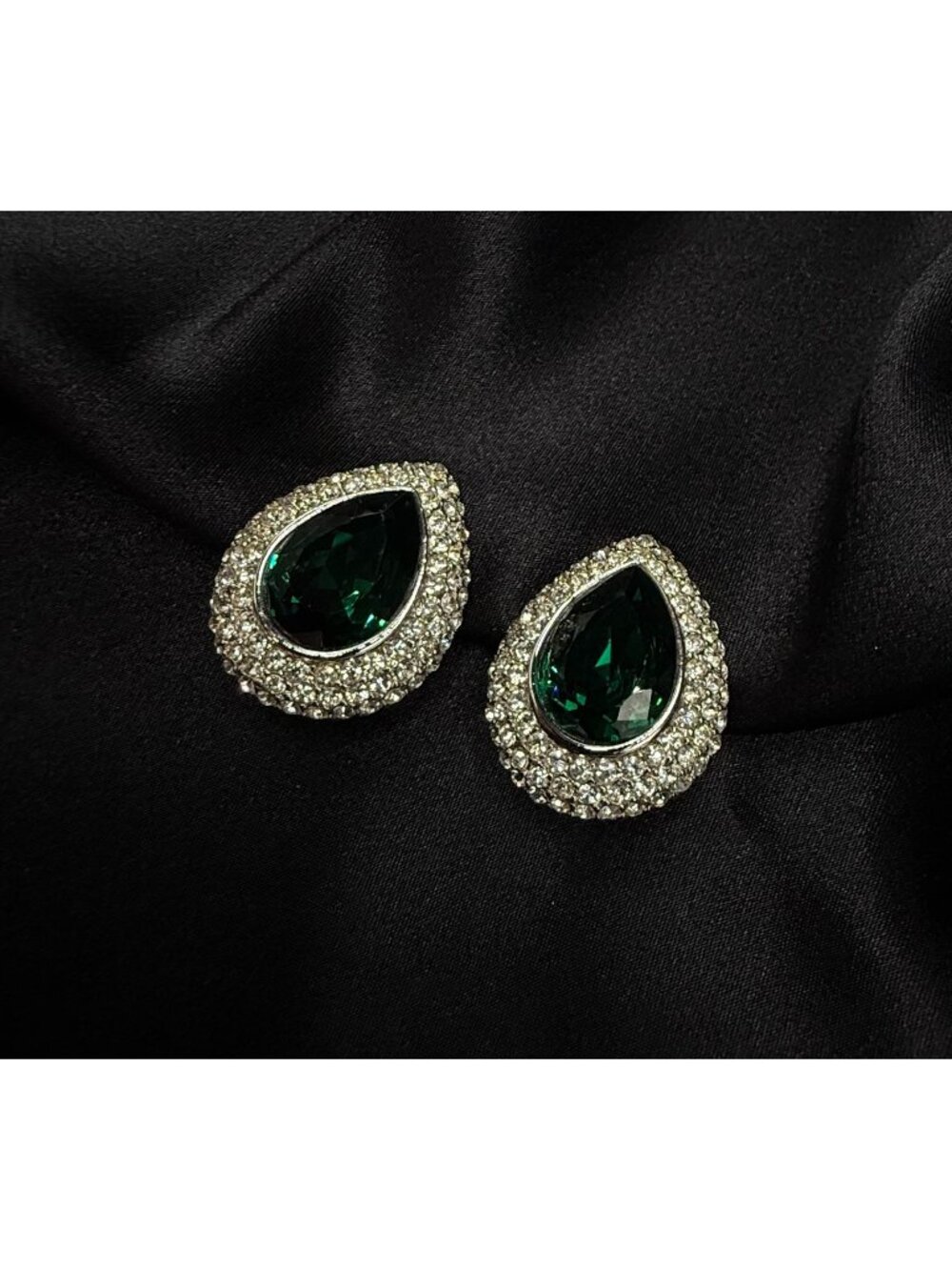 Vintage CINER Signed Clip-On Earrings